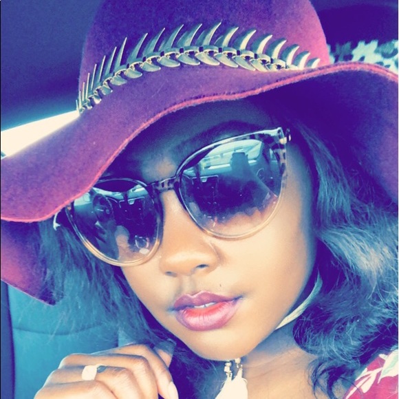 Meet your Posher, Tyeshia - Picture 8 of 8